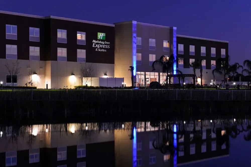 Holiday Inn Express & Suites Trinity