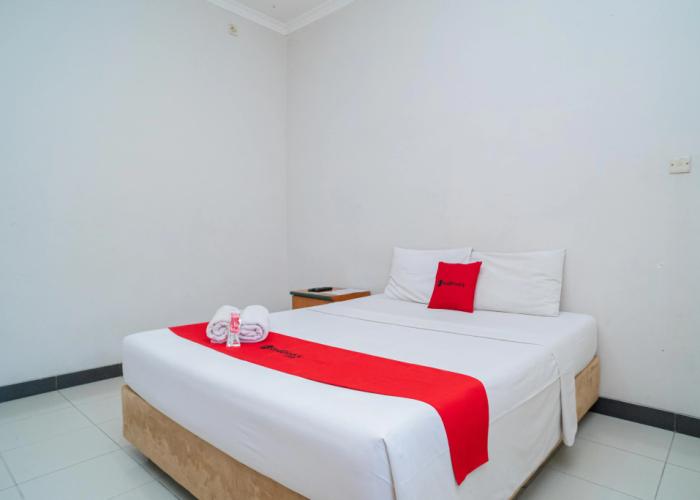 RedDoorz near Rumah Sakit Baptis Kediri