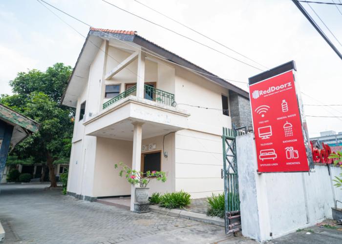 RedDoorz near Rumah Sakit Baptis Kediri