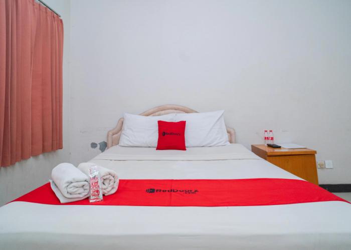 RedDoorz near Rumah Sakit Baptis Kediri