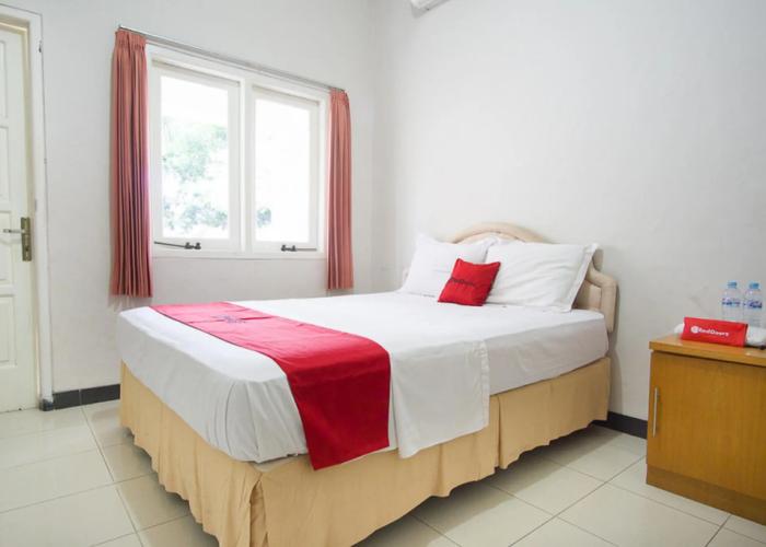 RedDoorz near Rumah Sakit Baptis Kediri