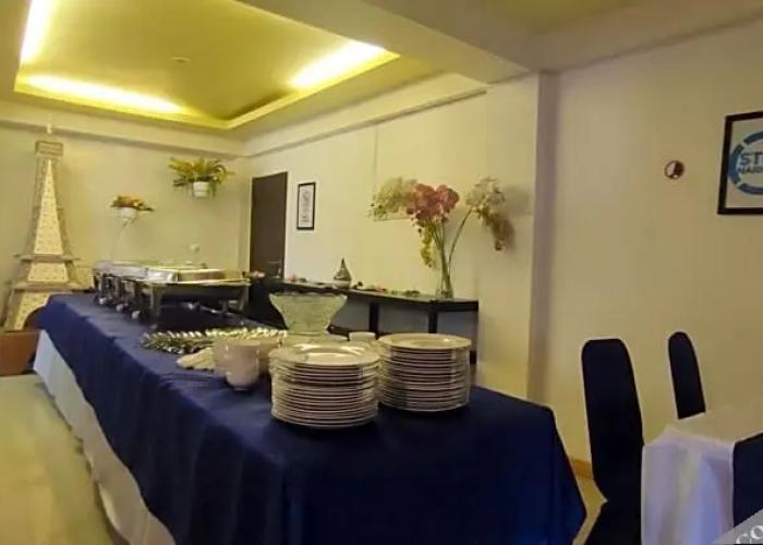 Votel Hotel DePratnya Kediri