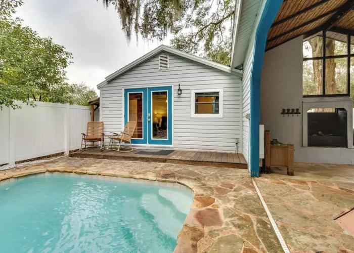 Mt Dora Couple's Retreat w/ Shared Pool!