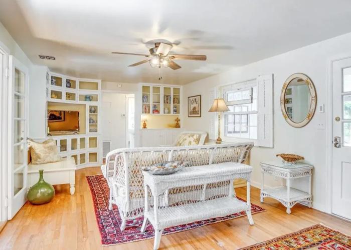 Vintage Mount Dora Cottage w/ Screened Porch!