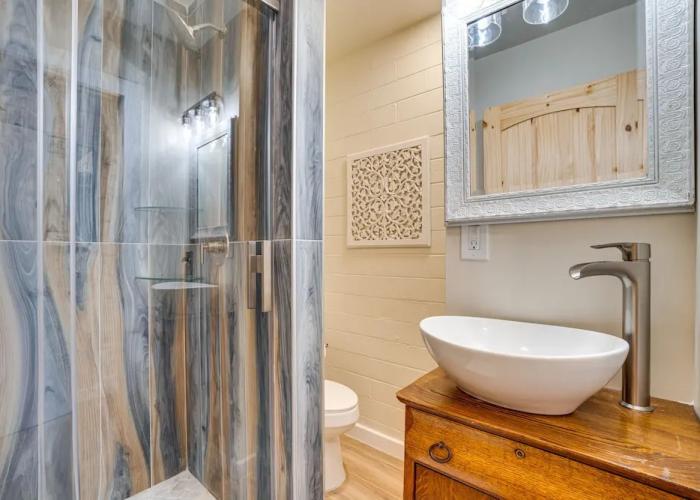 Vintage Mount Dora Cottage w/ Screened Porch!