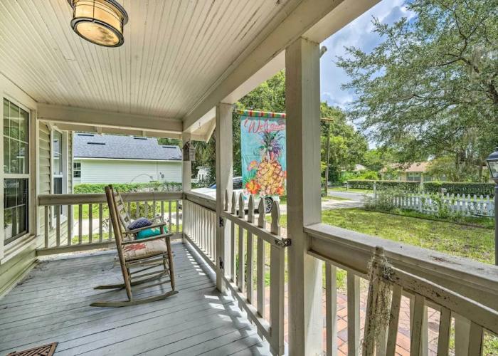 Charming Mt Dora Home w/ Shared Patio & Yard!