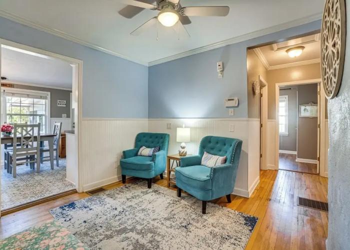 Charming Mt Dora Home w/ Shared Patio & Yard!