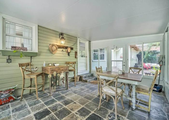 Charming Mt Dora Home w/ Shared Patio & Yard!