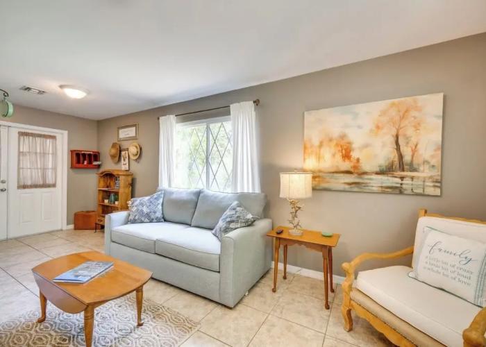 Quaint & Dreamy Mt Dora Cottage: Close to Lake