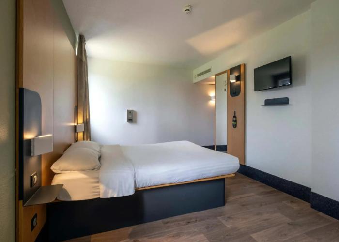 B&B HOTEL Niort Marais Poitevin Est