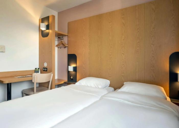 B&B HOTEL Niort Marais Poitevin Est