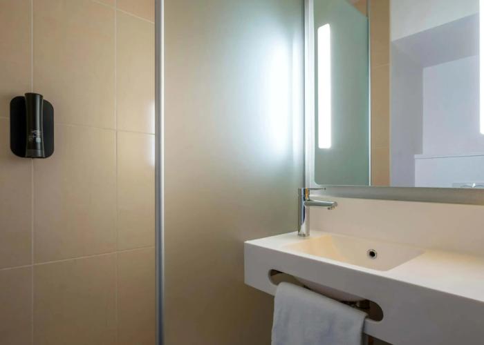 B&B HOTEL Niort Marais Poitevin Est