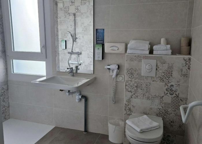 Kyriad NIORT - Espace Mendes-France