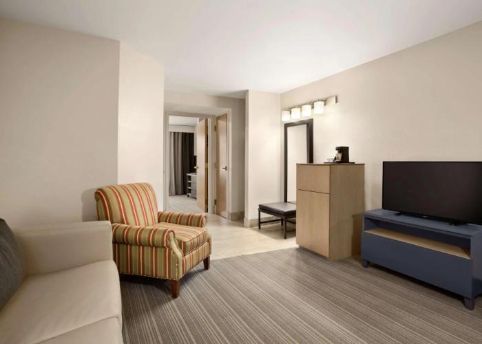 Radiant Inn & Suites