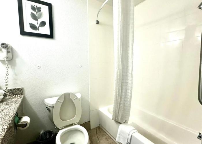 Radiant Inn & Suites