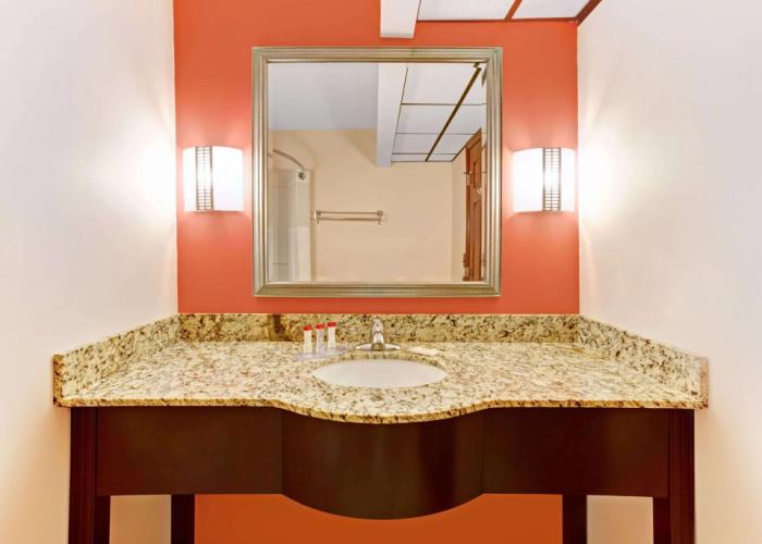 Ramada by Wyndham Murfreesboro