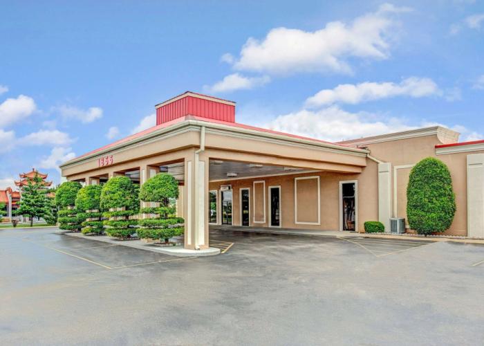 Ramada by Wyndham Murfreesboro