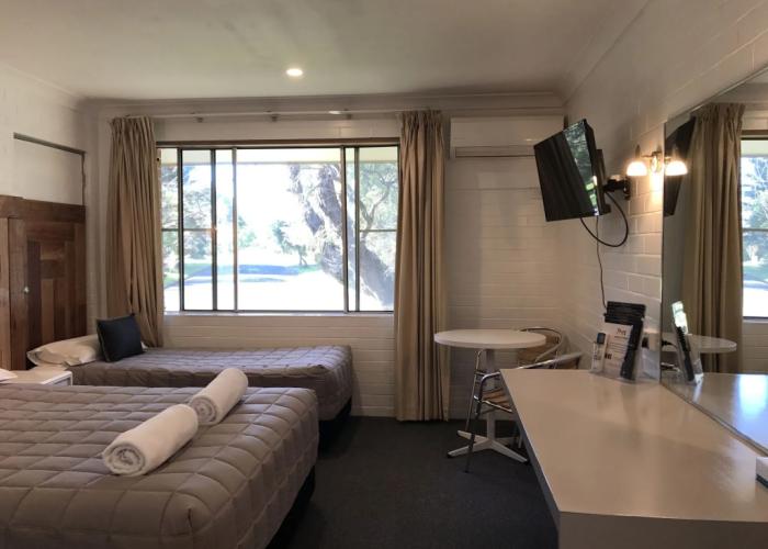 Pleasant Way River Lodge