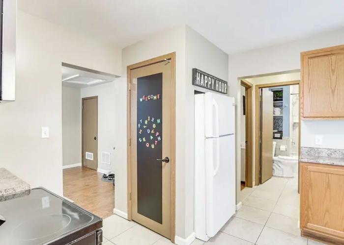 Pet-friendly Pacific Cottage Near Purina Farms!