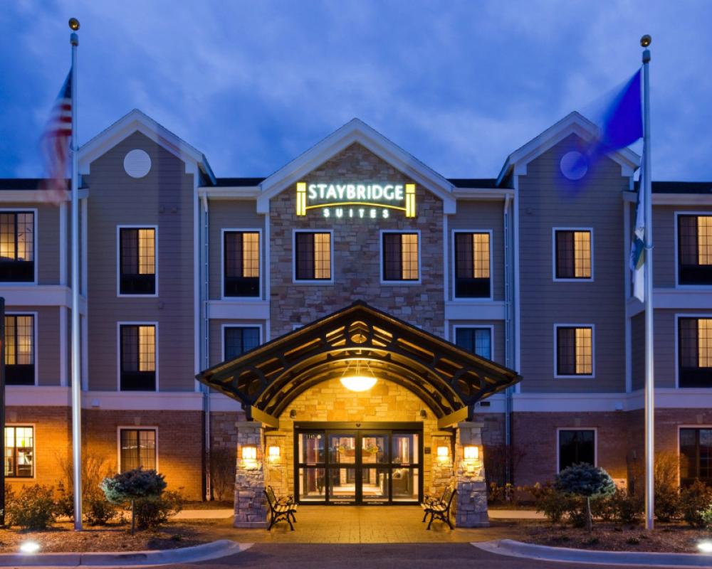Staybridge Suites Milwaukee West-Oconomowoc by IHG
