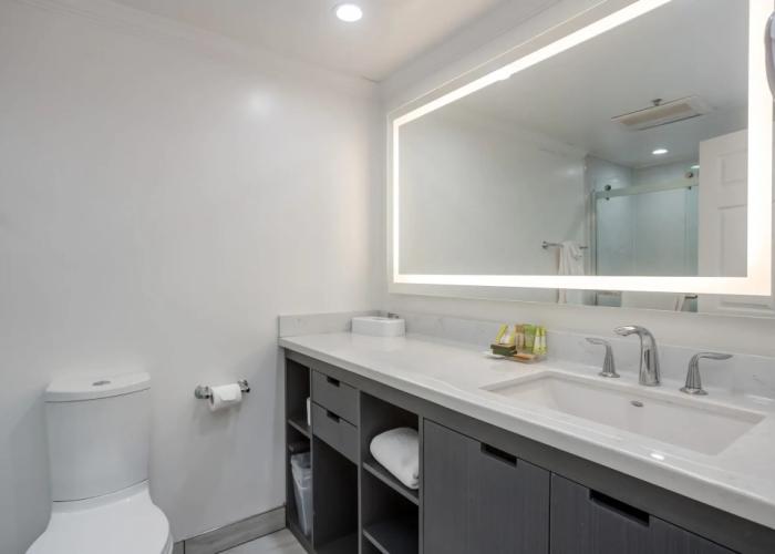 Pacifica Beach Hotel