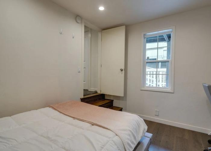 Efficiently Equipped Pacifica Apt - 1 Mi to Beach!