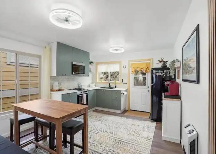 Coastal Palm Tree 2BR Retreat Ocean View