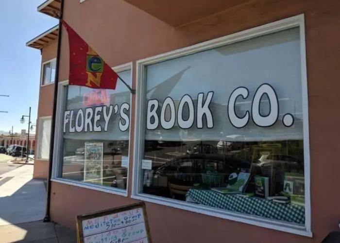 Coastal Palm Tree 2BR Retreat Ocean View