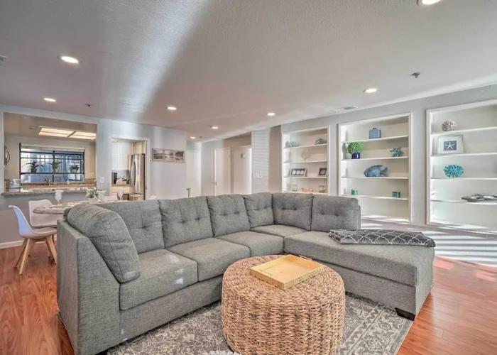 Cliffside Pacifica Hideaway: Unbeatable View!