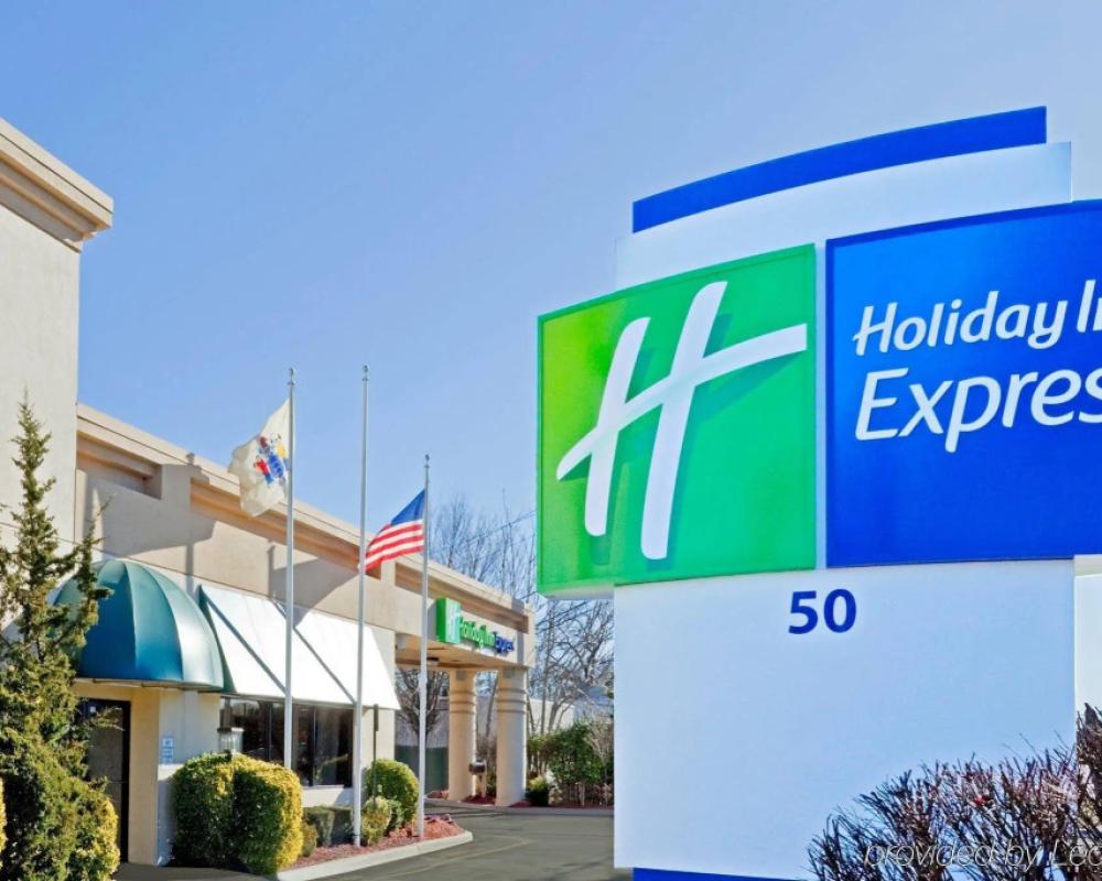 Holiday Inn Express Paramus