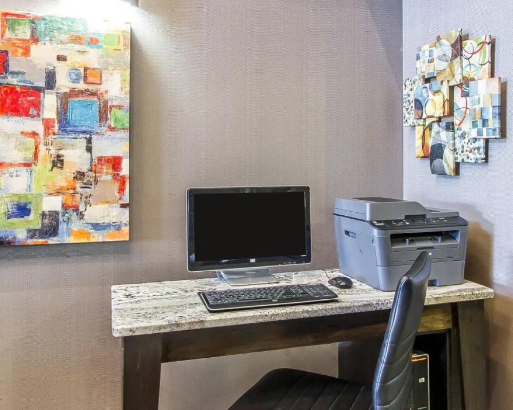 фото Comfort Inn & Suites Pauls Valley - City Lake