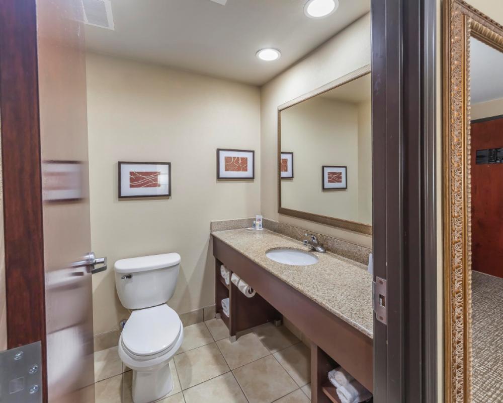 фото Comfort Inn & Suites Pauls Valley - City Lake