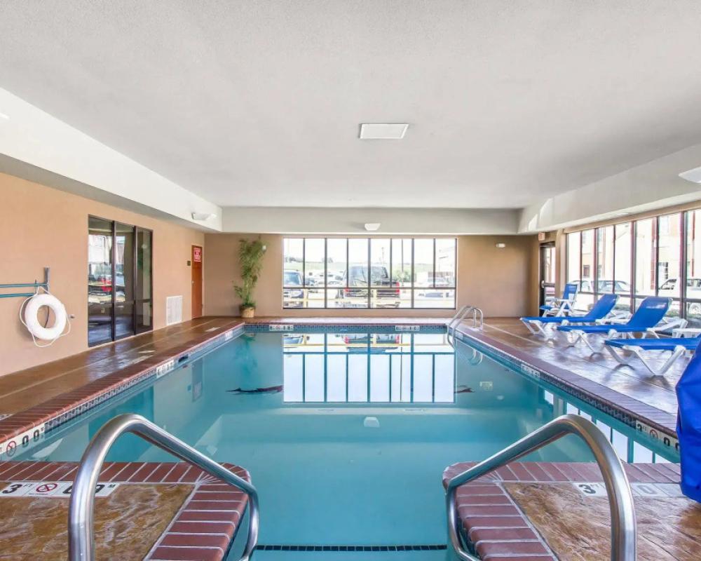 фото Comfort Inn & Suites Pauls Valley - City Lake