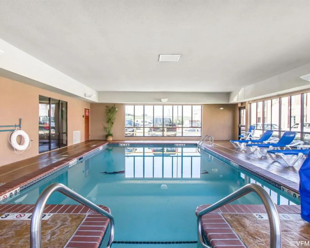 фото Comfort Inn & Suites Pauls Valley - City Lake