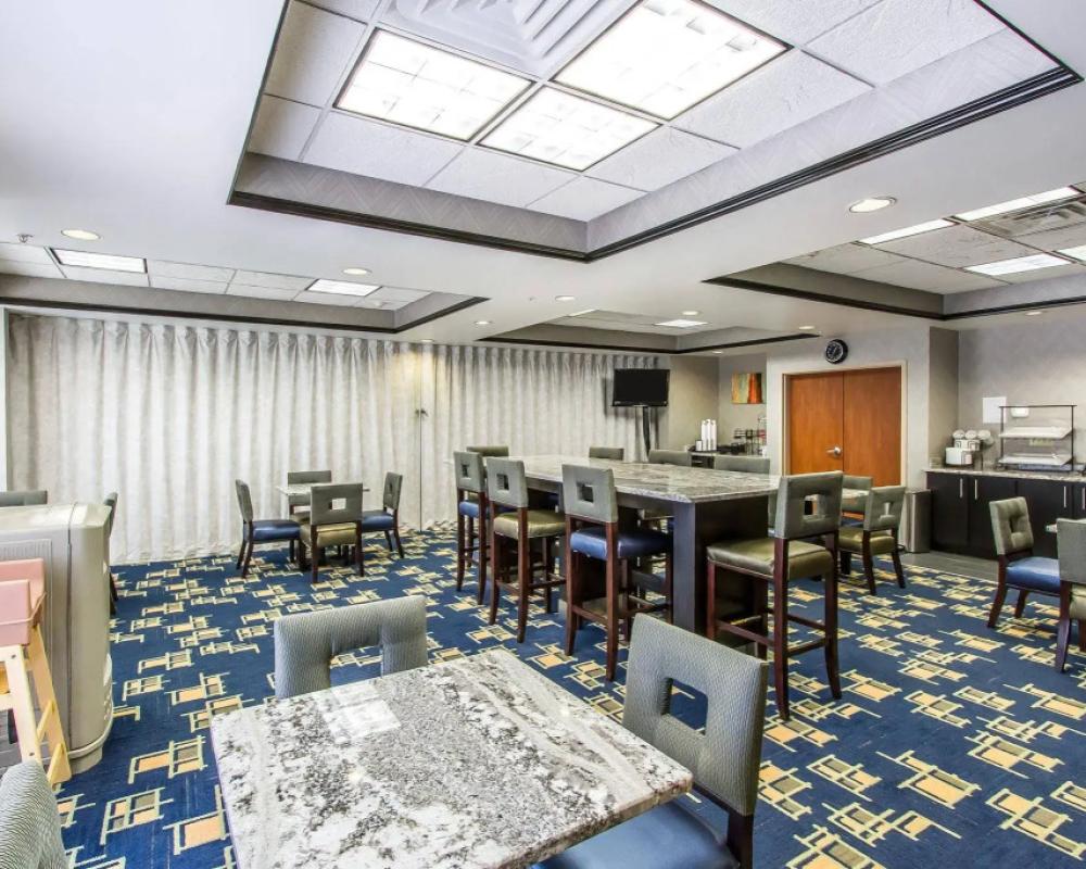 фото Comfort Inn & Suites Pauls Valley - City Lake