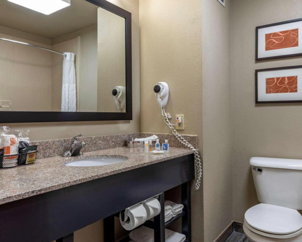 фото Comfort Inn & Suites Pauls Valley - City Lake
