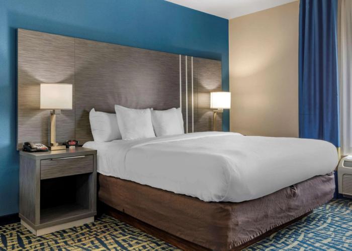 Comfort Inn & Suites Pauls Valley - City Lake