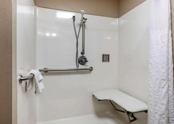 Comfort Inn & Suites Pauls Valley - City Lake