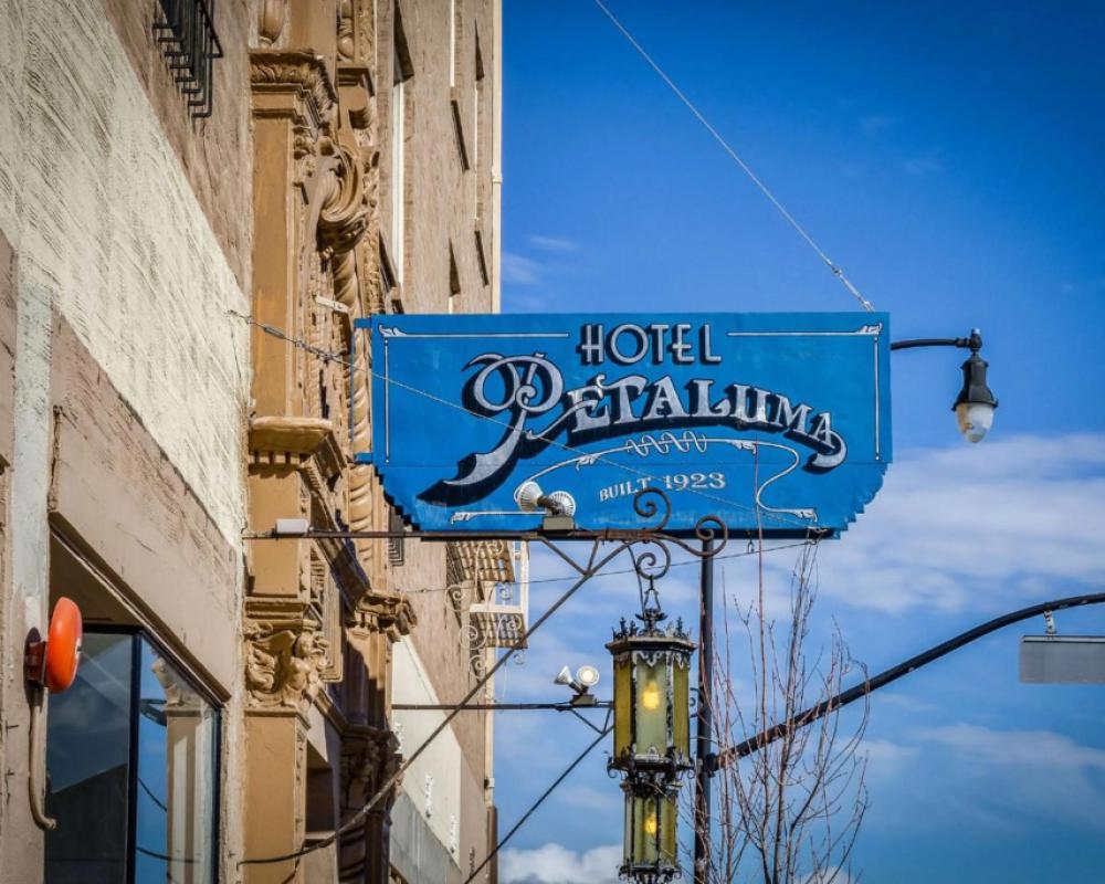 Hotel Petaluma, Tapestry Collection by Hilton