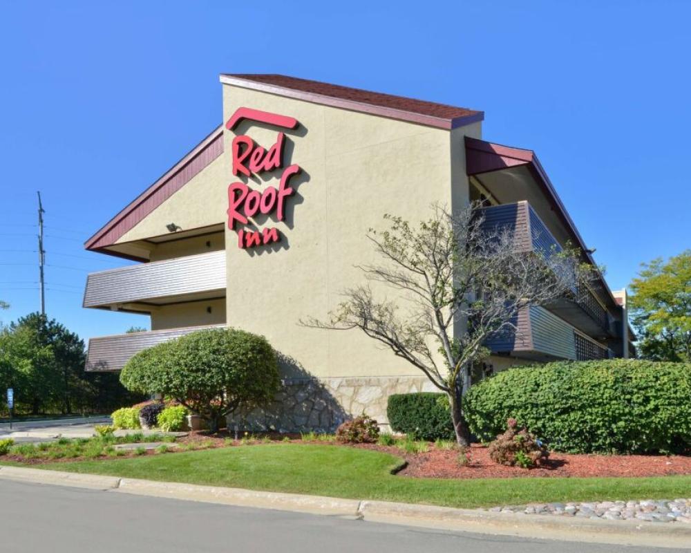 Super 8 by Wyndham Deerfield/Northbrook