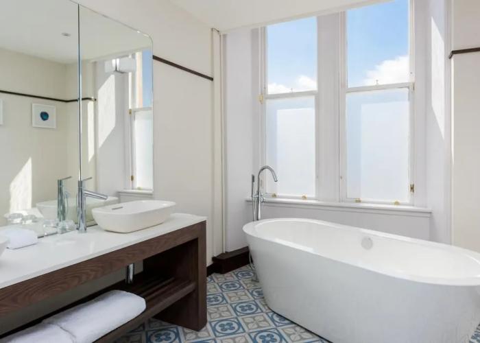 Perle Oban Hotel & Spa