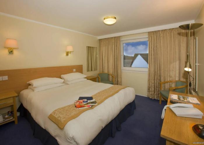 Muthu Queens Hotel
