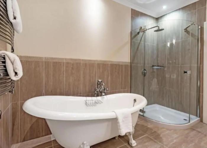 Taychreggan Hotel