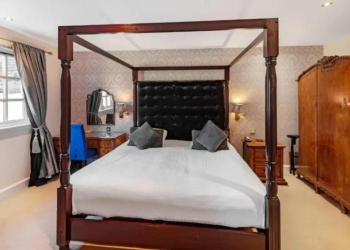 Taychreggan Hotel