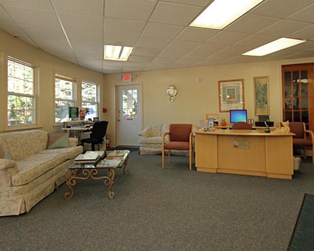 Hamilton Village Inn