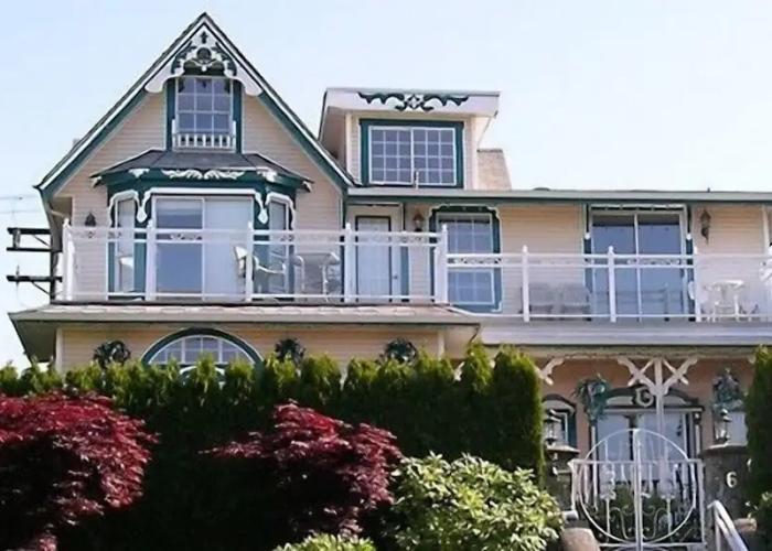 Ocean Breeze B&B