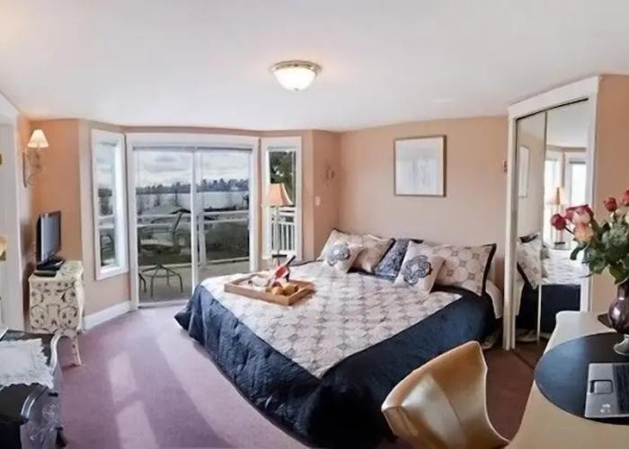 Ocean Breeze B&B