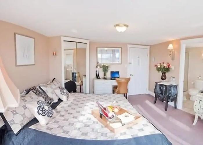 Ocean Breeze B&B