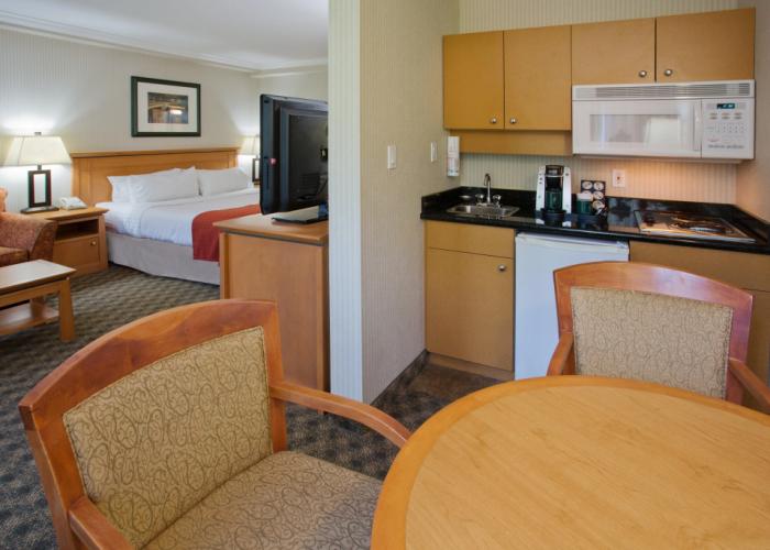 Holiday Inn Hotel & Suites North Vancouver by IHG