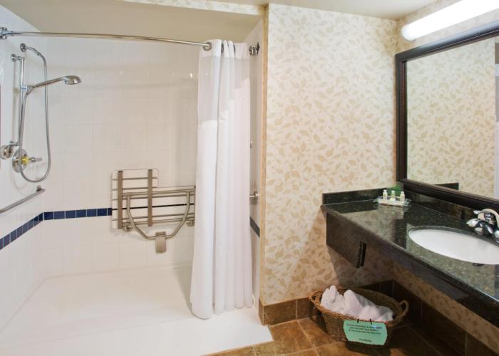 Holiday Inn Hotel & Suites North Vancouver by IHG
